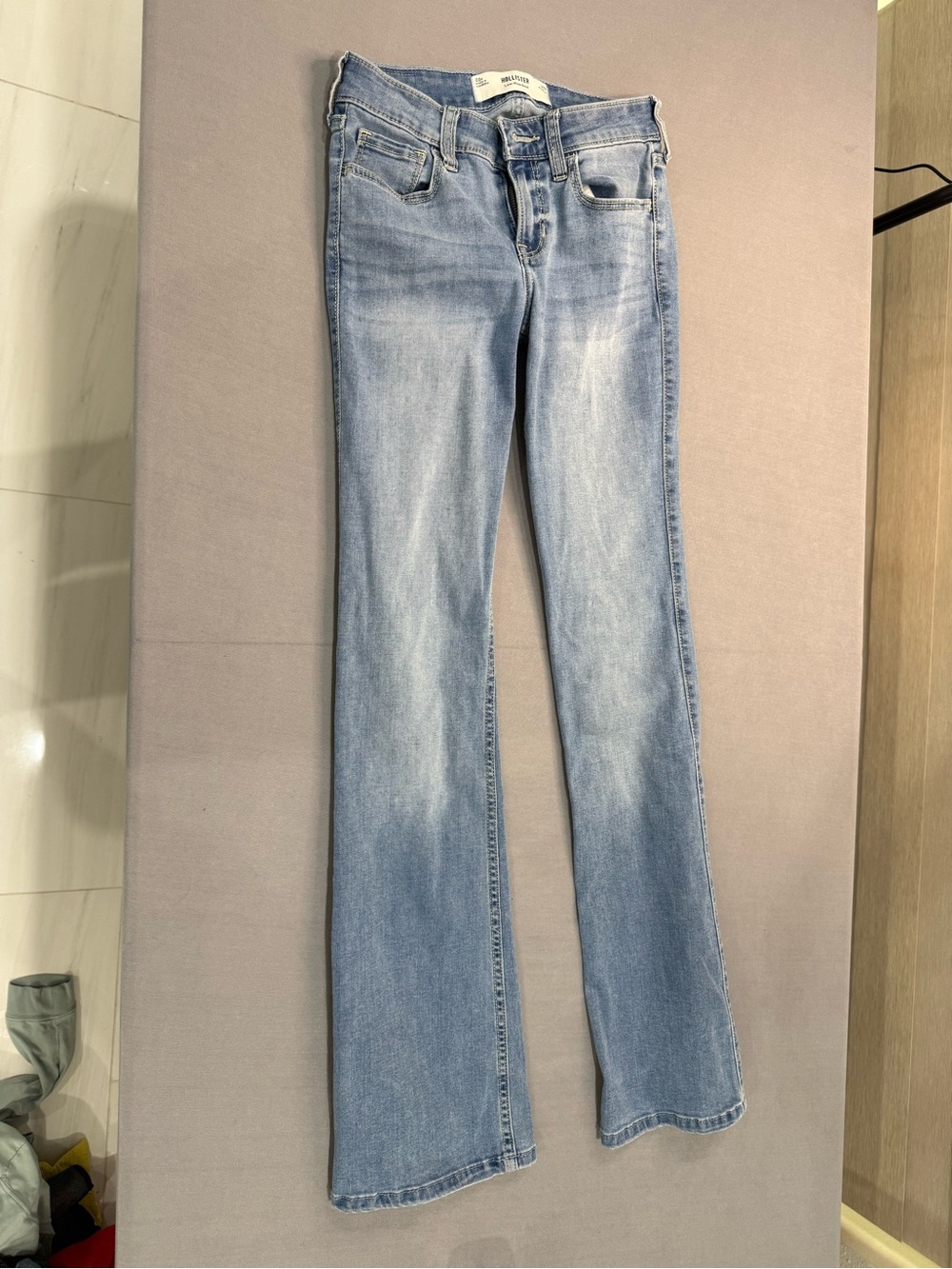 Hollister Women’s Bootcut Jeans Low Rise Slim Fit Light Wash Blue 00